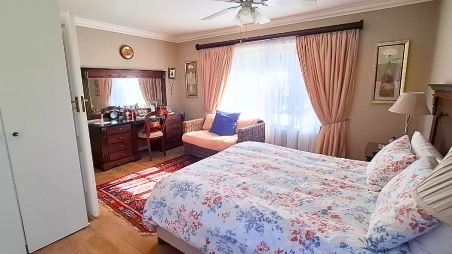 4 Bedroom Property for Sale in Lower Robberg Western Cape